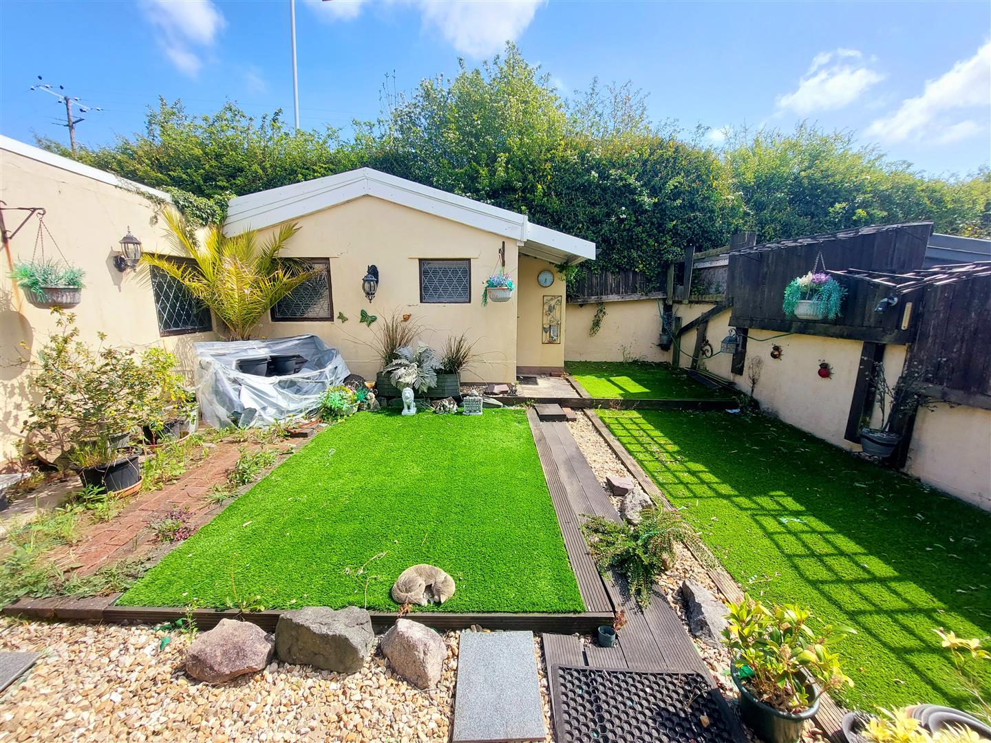 Heol Nantlais, Gorseinon, Swansea, SA4 4LS